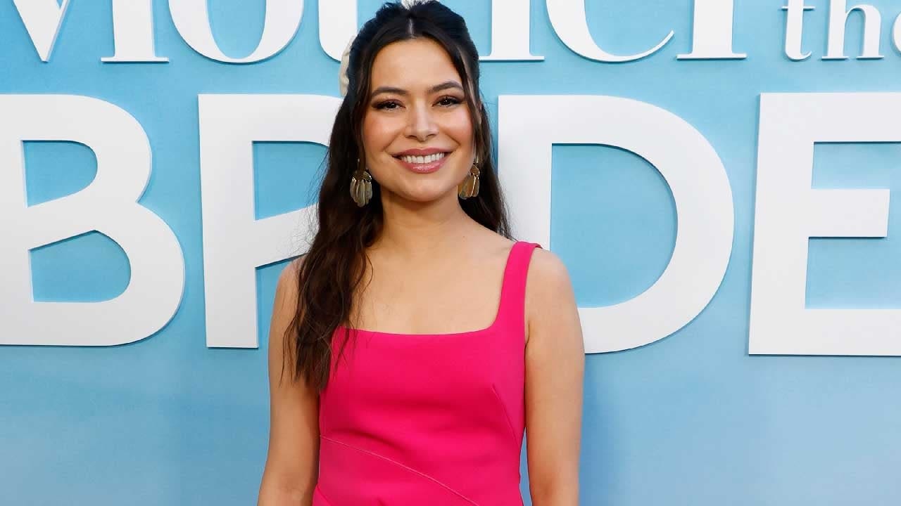 Miranda Cosgrove Says She Wants to 'Wrap Up' 'iCarly' With a Movie (Exclusive)