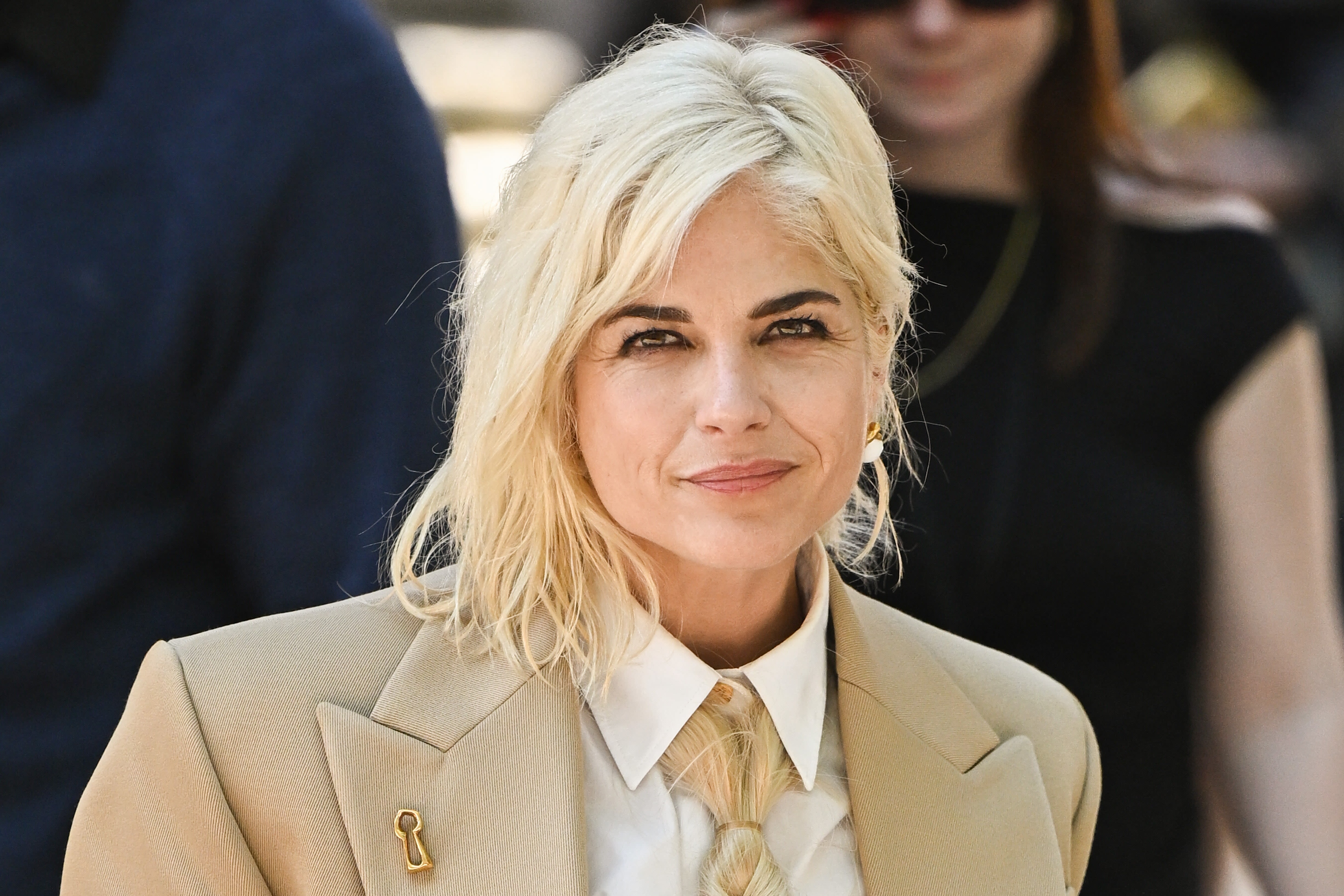 Cast Selma Blair in The White Lotus, You Cowards