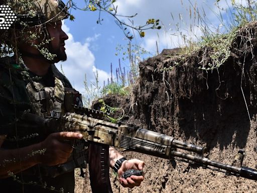 哈爾科夫俄軍敗退！俄兵投降 俄油槽遭襲爆炸│TVBS新聞網