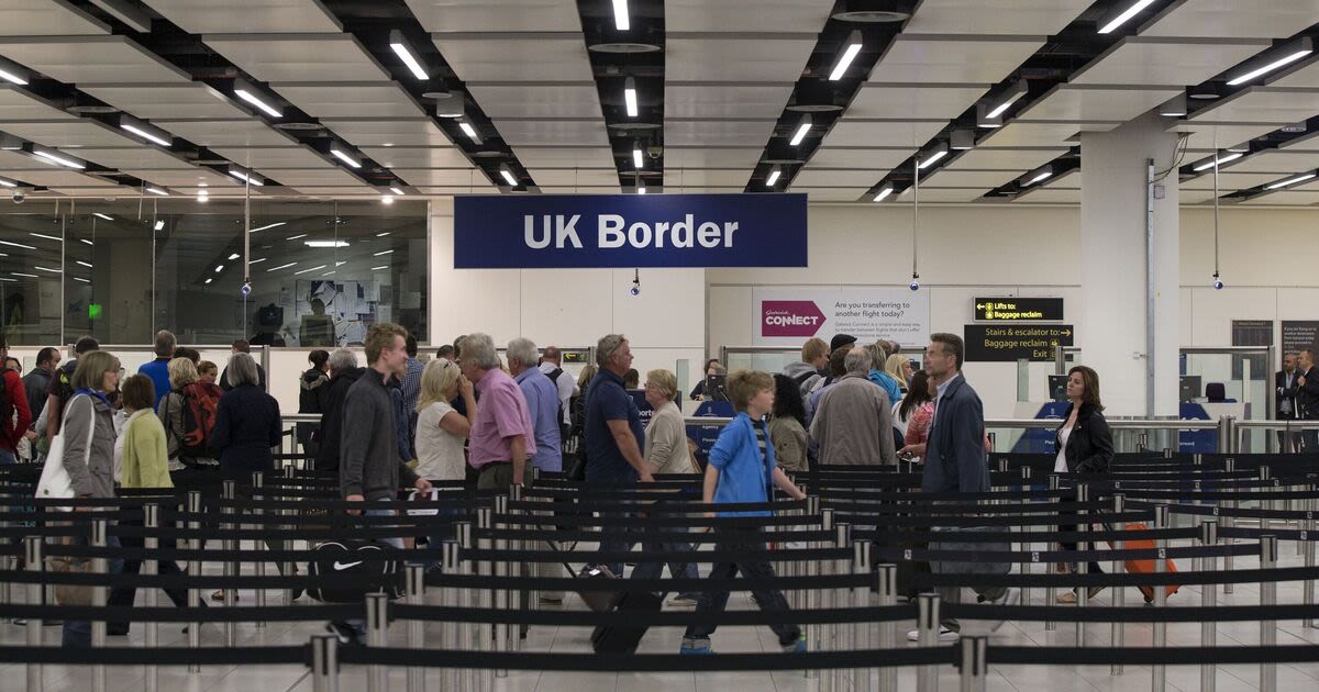 'Fighting chance' net migration will fall to 150,000 gives Rishi Sunak boost