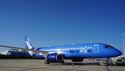 Breeze Airways launches 5 nonstop routes from CT airport. The first 2 flights departed today