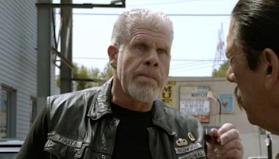 Sons Of Anarchy: Ron Perlman Debunked Rumors Of On-Set Tension With Jimmy Smits - Looper