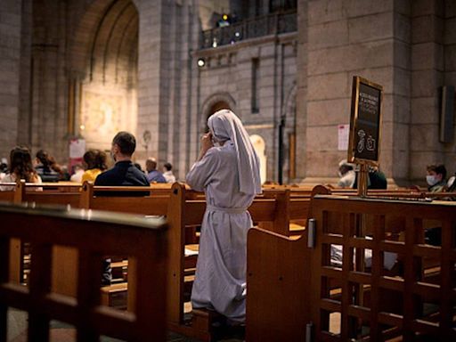 "Hay sospechas de exorcismo en esta comunidad": Francia y el Vaticano, enfrentados ante el despido improcedente de una monja