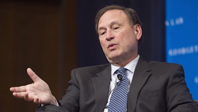 Christian petition for Samuel Alito resignation passes goal