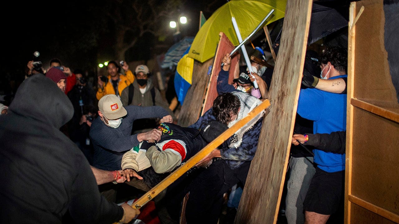 UCLA cancels class after riot police break up fight between anti-Israel protesters, opposition