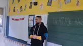 Clases de hip hop para ayudar a los jóvenes de un colegio de Alcaudete: "Esta música conecta con ellos"