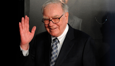 Warren Buffett: 5 Ways To Build Your Wealth Fast