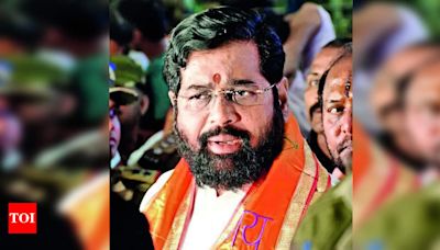 Shiv Sena Chief Uddhav Thackeray Mocks CM Eknath Shinde's Five-Star Farming in Helicopter | Mumbai News - Times of India