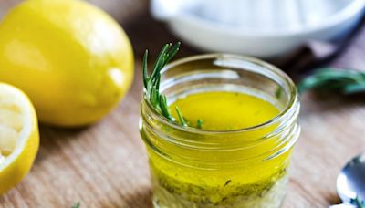 ¿De qué manera debemos consumir el limón para disminuir los niveles de azúcar en sangre?