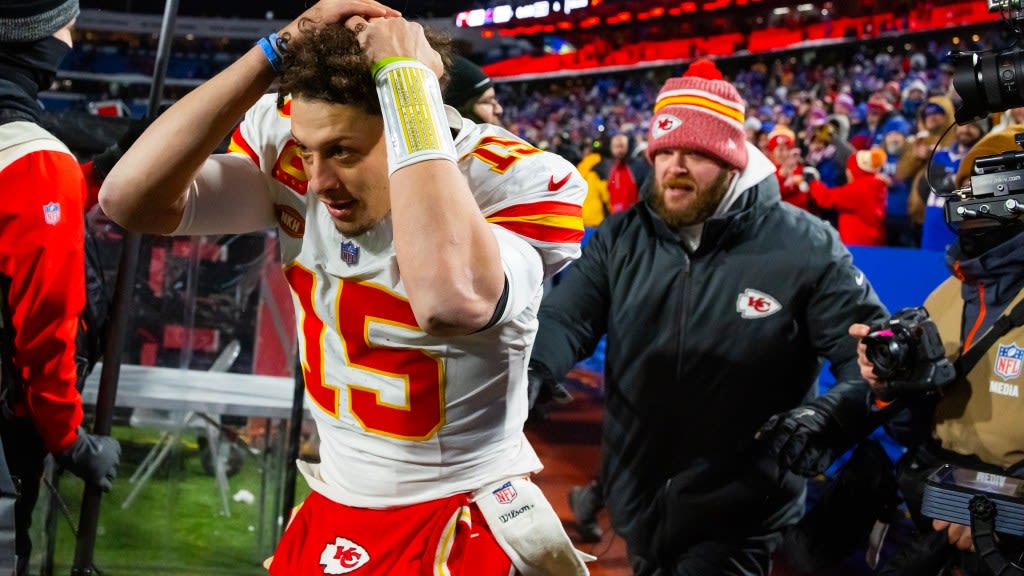 Chiefs QB Patrick Mahomes saw '40,000 middle fingers' before playoff matchup vs. Bills