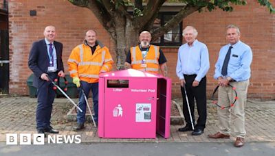 North Lincolnshire gets street pods for volunteer litter pickers