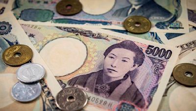 Japanese Yen depreciates due to investors' caution ahead of ISM PMI