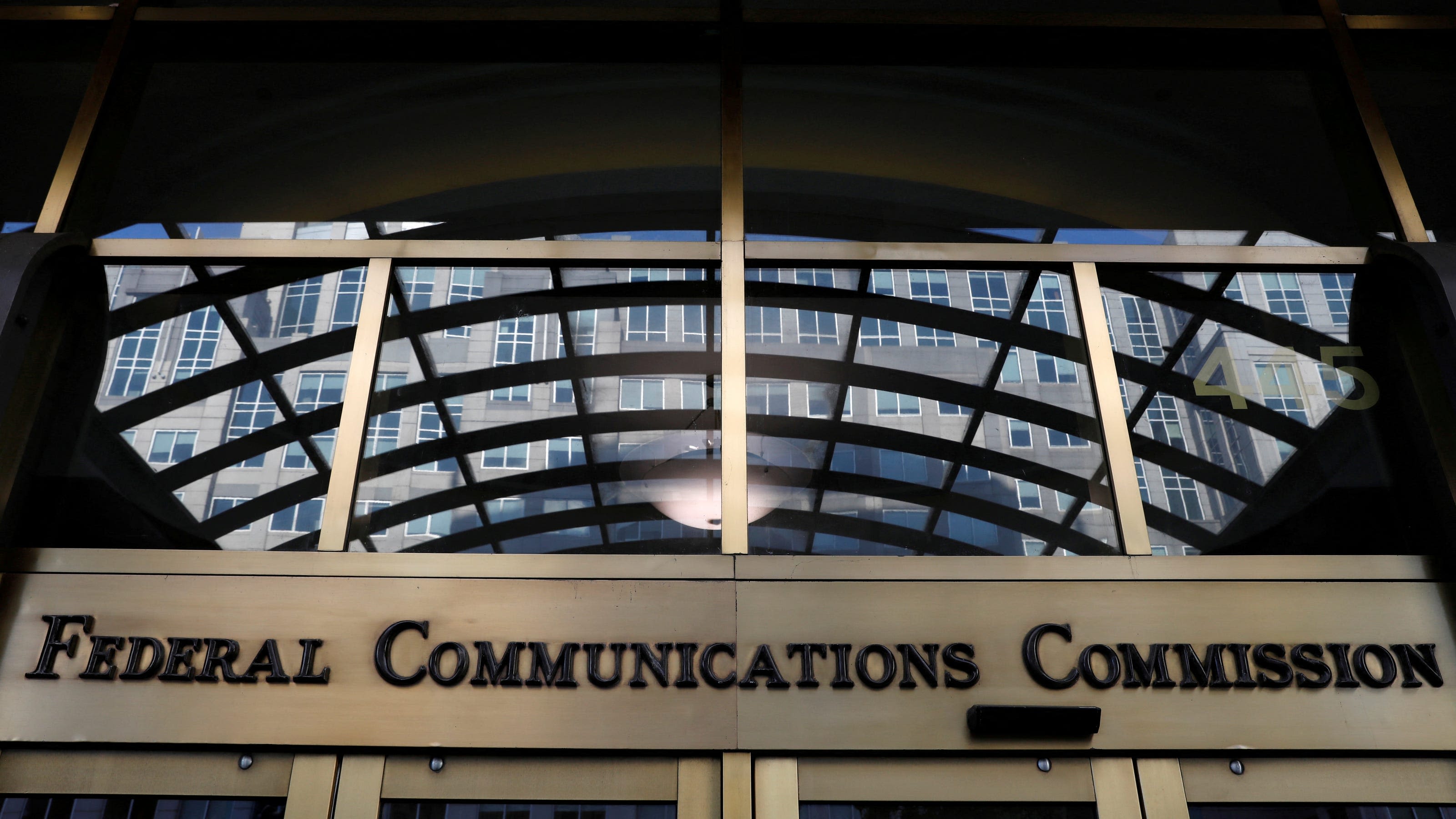 FCC fines Verizon, AT&T other major carriers nearly $200 million for sharing customer data