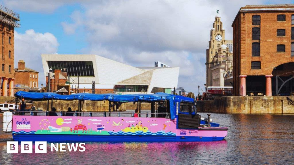 Liverpool: Amphibious land to water vehicle tours return to city