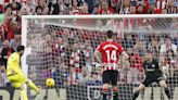 Un polémico penalti aleja al Athletic de la 'Champions'