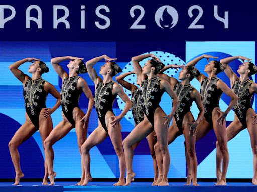 Team USA Artistic Swimming Does the Moonwalk