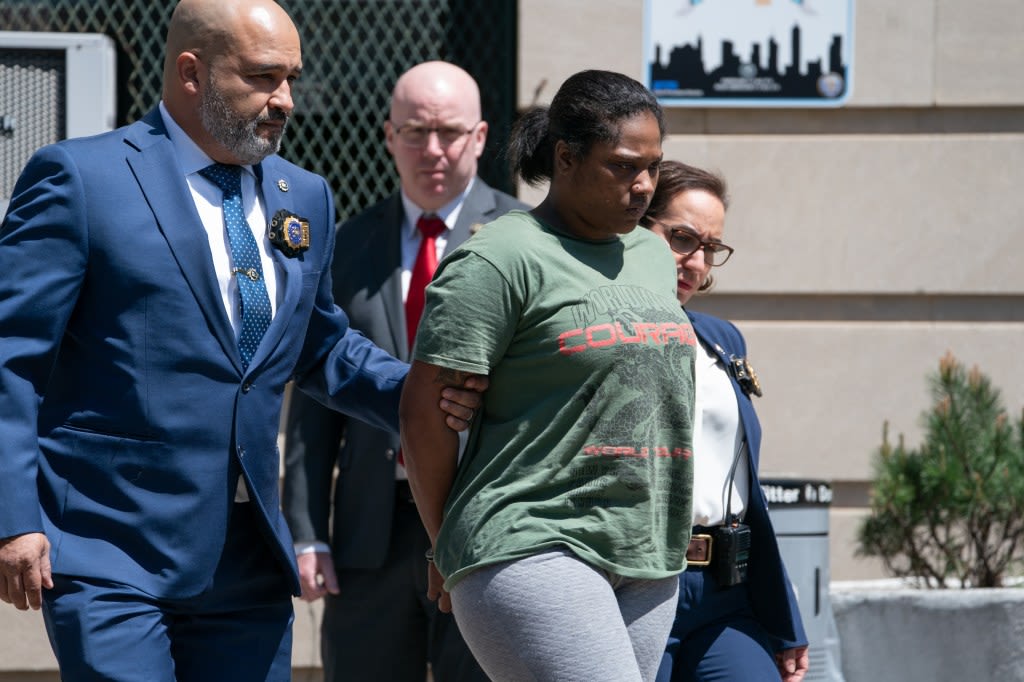 Bronx mom charged with killing 6-year-old daughter in ‘house of horrors’ gets indicted