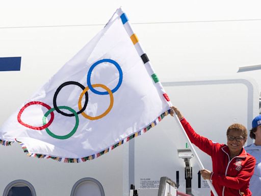 Los Angeles spending $500,000 to install Olympic flags at City Hall, controller says