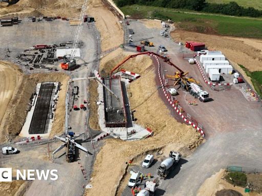 A417 Missing Link: Aerial pictures show progress