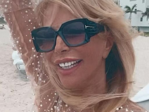 Graciela Alfano estrenó microbikini de pailletes al ritmo de la canción de Mamma mia: el video