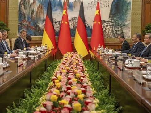 German Chancellor’s Trip to China a Wasted Opportunity