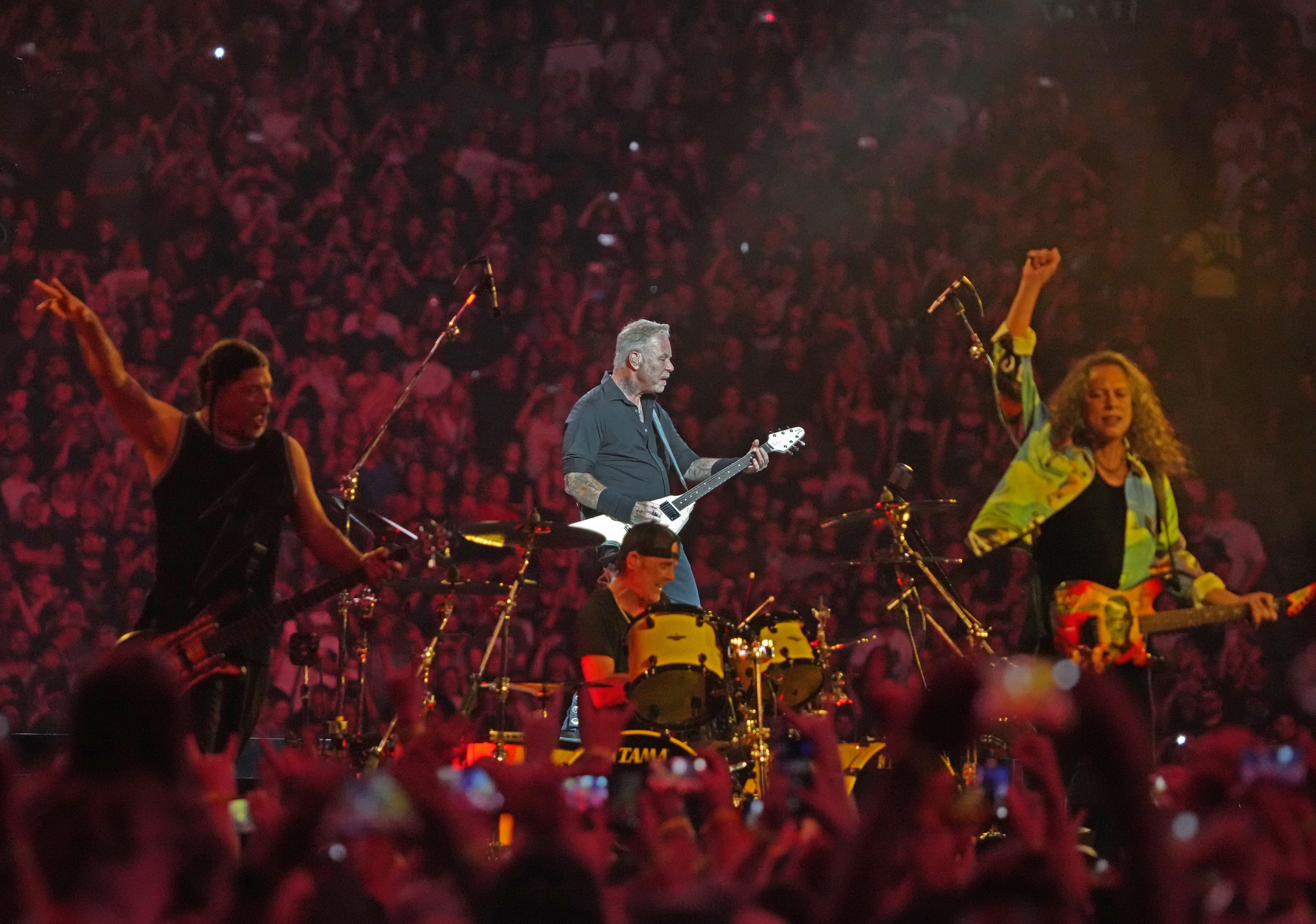 Concert review: Metallica at full metal throttle in Gillette Stadium