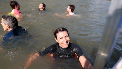 Murky waters: Paris Mayor Anne Hidalgo fulfills Olympic pledge by swimming in river Seine