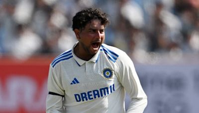 Kuldeep Yadav To Play 2nd Test? Manjrekar Bats For Star Spinner's Inclusion In India's Playing XI - News18