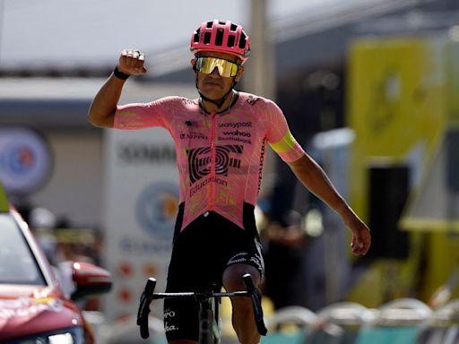 Richard Carapaz wins stage 17 of Tour de France as Tadej Pogacar extends his lead