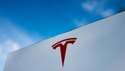 Tesla Semi Is On Track For A 2026 Launch. Will It Help The Company’s Underperforming Stock?