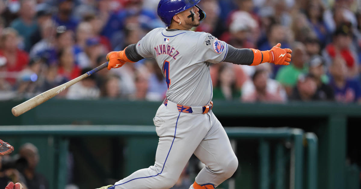 J.D. Martinez's 3-run blast highlights 6-run 10th as Mets defeat Nationals