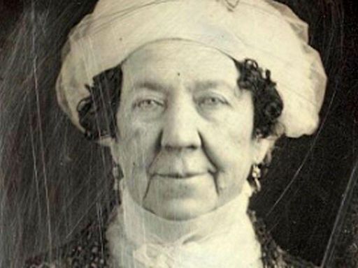 National Portrait Gallery buys oldest photo of US first lady