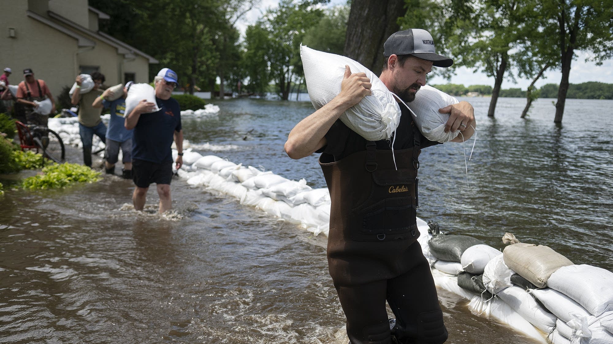 Flooded Minnesota communities begin transition from fight to recovery