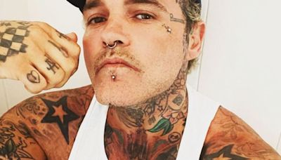 Confirman que Shifty Shellshock, vocalista de Crazy Town, murió a causa de una sobredosis