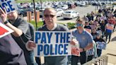 Police protest contract negotiations at Lake Council meeting