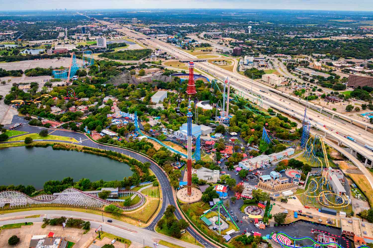 Six Flags Guests Leap Into Water After Roaring Rapids Raft Ride Malfunctions and Leaves Them Stranded