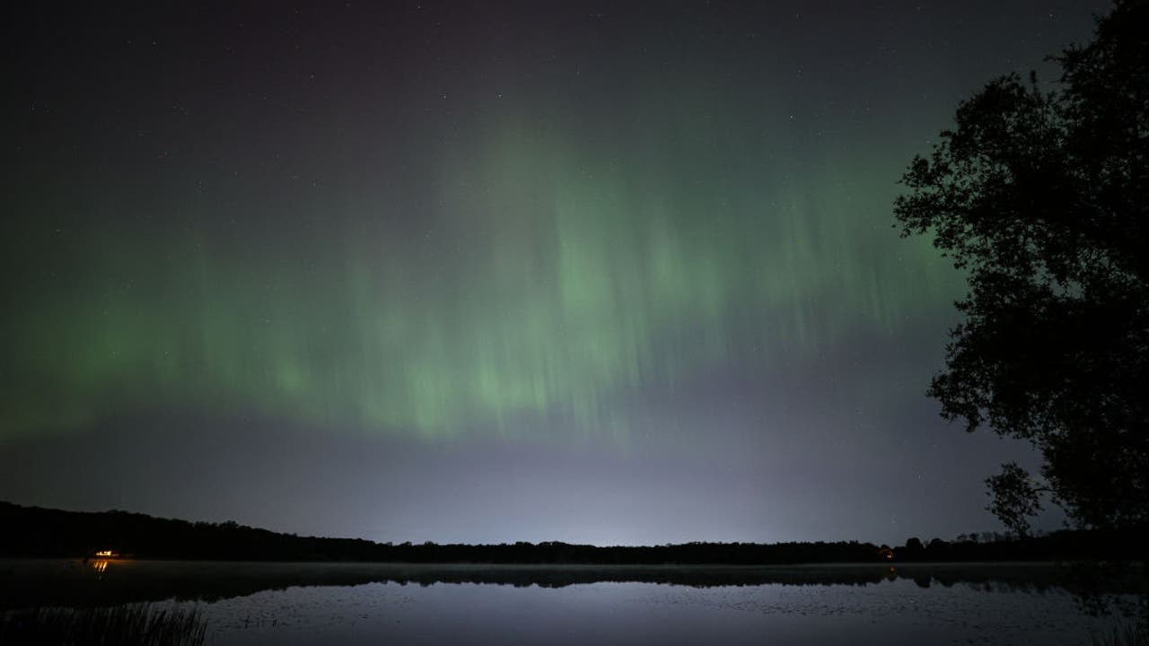 Philly northern lights forecast: Will solar storm shine aurora over Delaware Valley Saturday?