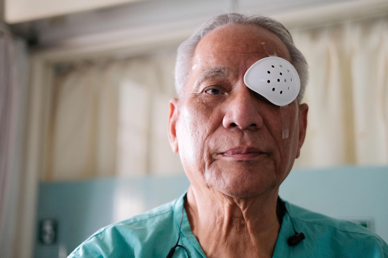 If Medicare Covers Cataract Surgery, Why Are There Bills?