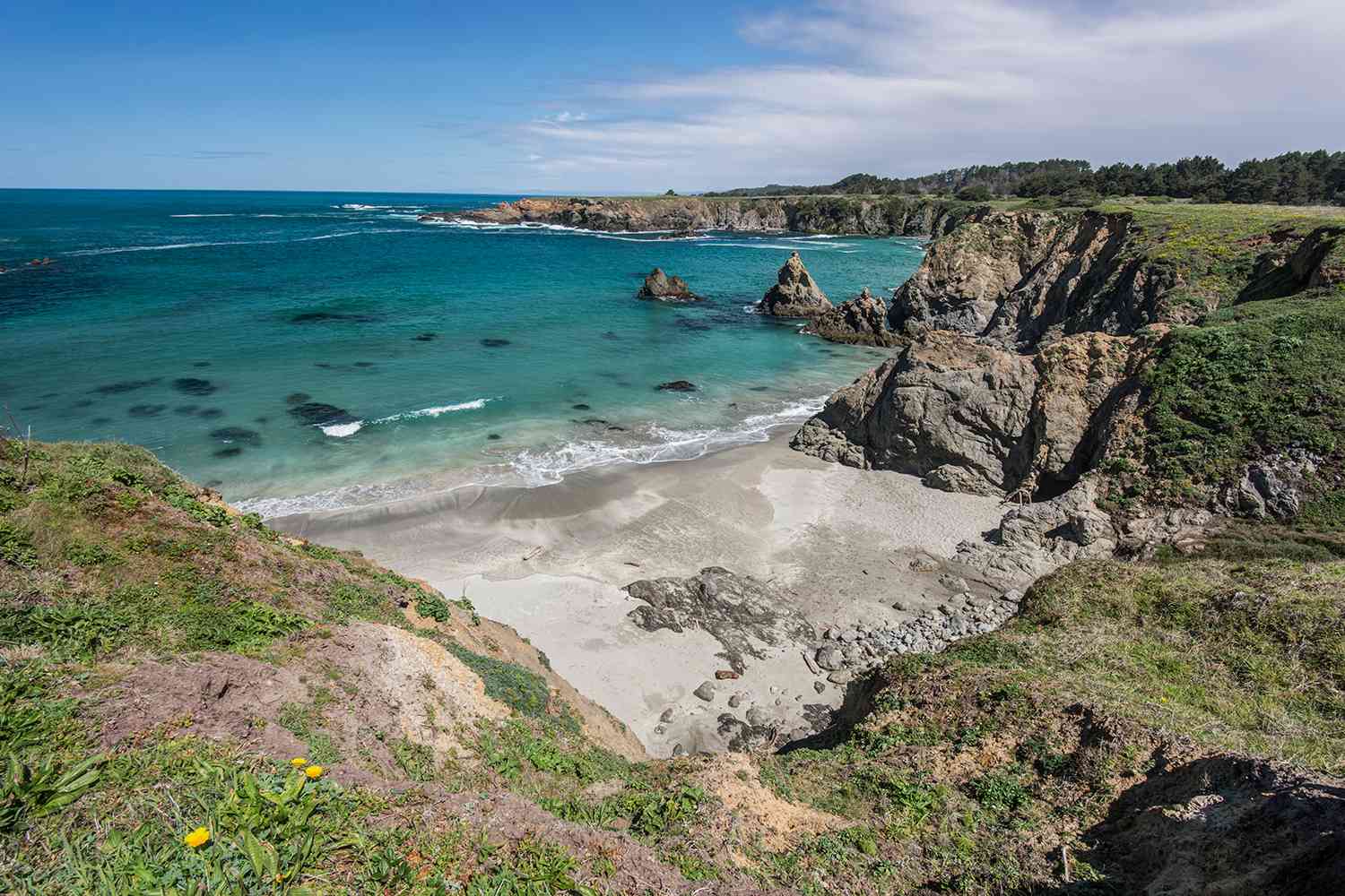 Hat Leads Officials to Find Body of Missing 76-Year-Old Man, Who Died After Fall from California Cliff