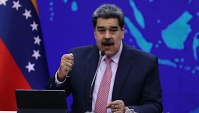 Maduro amenaza con cárceles a los manifestantes que protestan tras el resultado electoral y los llama "criminales"