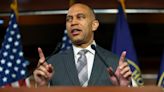 Jeffries: Trump default comments complicate debt talks