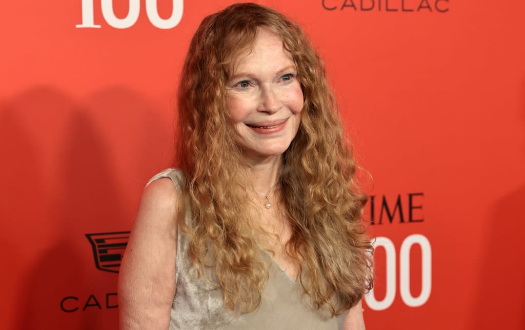 Mia Farrow exits just opened Broadway play ‘The Roommate’ due to COVID