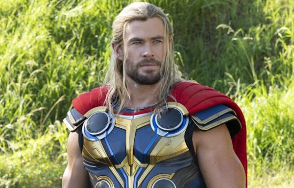 Chris Hemsworth Had A Classic Thor-Related Response After Losing Ground In A Race With Co-Star Bryan Tyree Henry