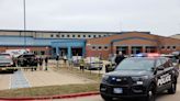 Tiroteo en una escuela secundaria de Iowa deja 1 estudiante muerto y 5 personas heridas, informan autoridades