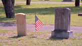 Fort Myers Group cleans up gravesites