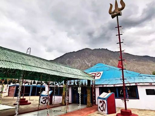 Kargil Plateau Nath Baba: Indian Army is maintaining this miraculous temple where bombs don't explode - The Economic Times