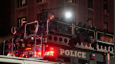 La policía de Nueva York irrumpe en un edificio de la Universidad de Columbia que había sido tomado por los estudiantes que protestan por la guerra en Gaza