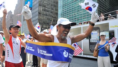 NYC Marathon runner meets FDNY EMTs, paramedics who saved his life