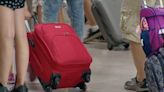 Romper las ruedas de su maleta, la alternativa de un joven para evitar pagar extra: "Me pedían 70 euros"