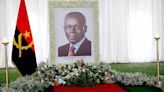 Para onde vai "Zé Dú"? Restos mortais do ex-presidente de Angola geram discórdia